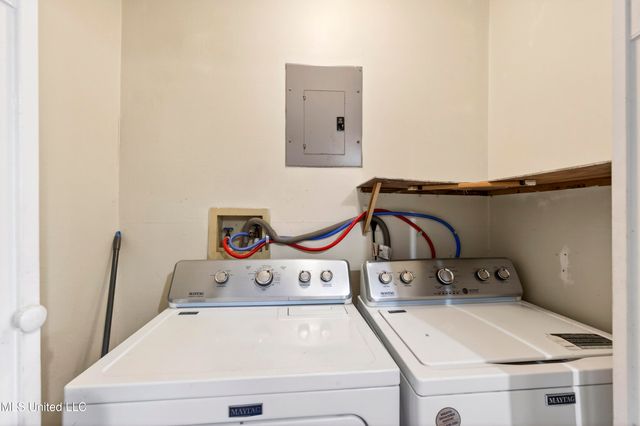 3202 Bemis Avenue, Gautier, MS 39553