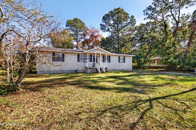 3202 Bemis Avenue, Gautier, MS 39553