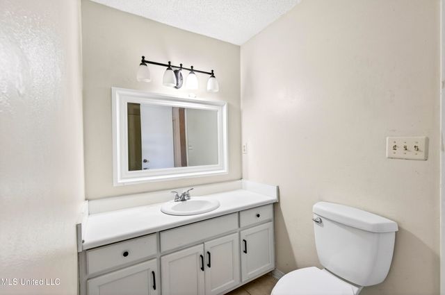 3202 Bemis Avenue, Gautier, MS 39553