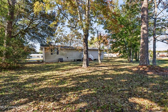 3202 Bemis Avenue, Gautier, MS 39553