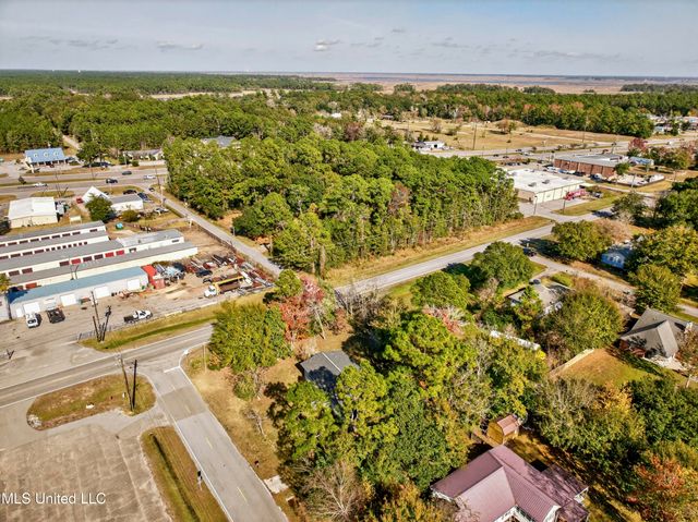 3202 Bemis Avenue, Gautier, MS 39553