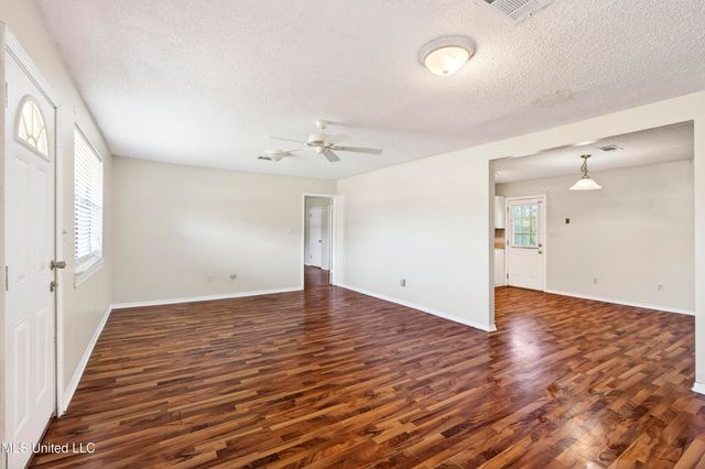 3202 Bemis Avenue, Gautier, MS 39553