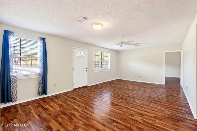 3202 Bemis Avenue, Gautier, MS 39553