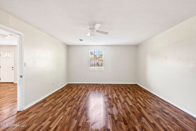 3202 Bemis Avenue, Gautier, MS 39553