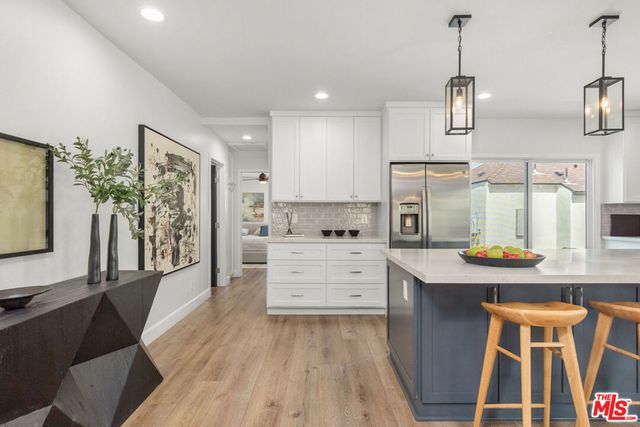 821 S Cloverdale Avenue, Los Angeles, CA 90036