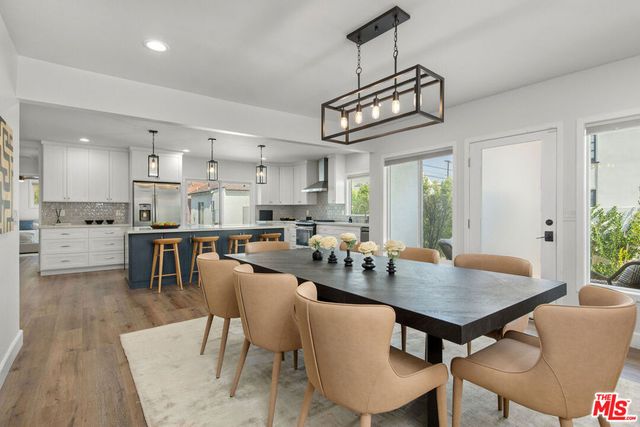 821 S Cloverdale Avenue, Los Angeles, CA 90036