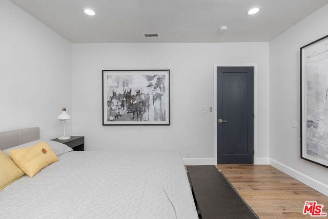 821 S Cloverdale Avenue, Los Angeles, CA 90036