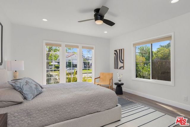 821 S Cloverdale Avenue, Los Angeles, CA 90036