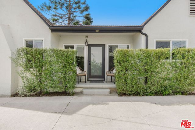 821 S Cloverdale Avenue, Los Angeles, CA 90036