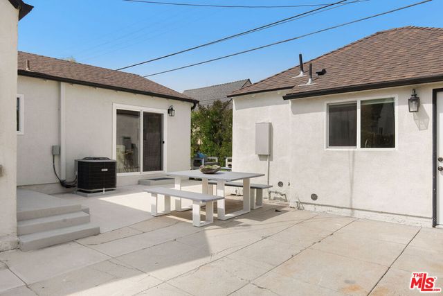 821 S Cloverdale Avenue, Los Angeles, CA 90036