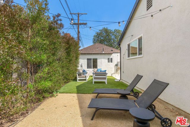 821 S Cloverdale Avenue, Los Angeles, CA 90036