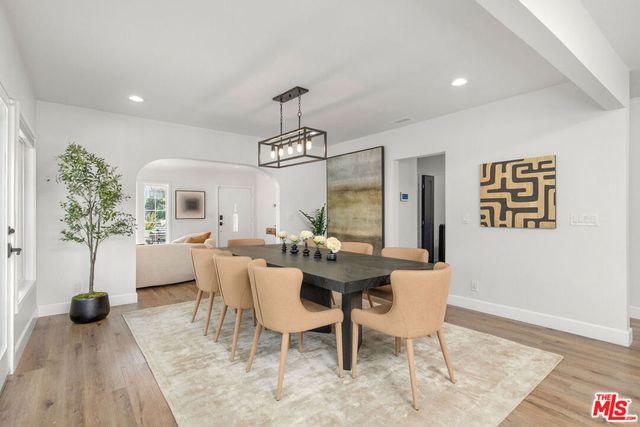 821 S Cloverdale Avenue, Los Angeles, CA 90036