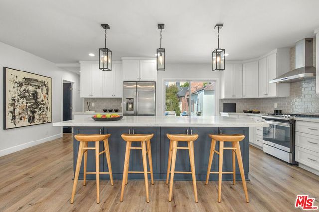 821 S Cloverdale Avenue, Los Angeles, CA 90036