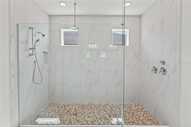 16319 MOUNT HOLLY DRIVE, Bradenton, FL 34211