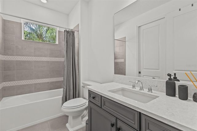 16319 MOUNT HOLLY DRIVE, Bradenton, FL 34211