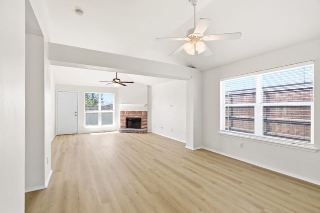 311 S Chestnut Street, Forney, TX 75126