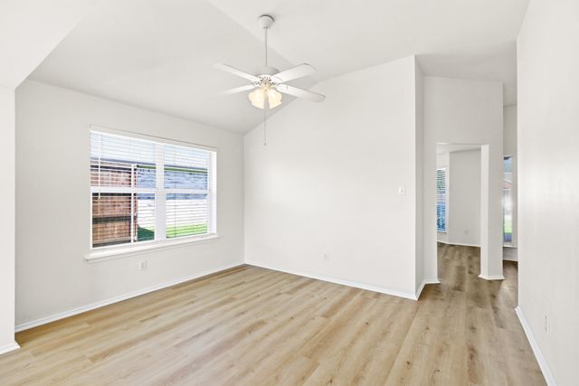 311 S Chestnut Street, Forney, TX 75126