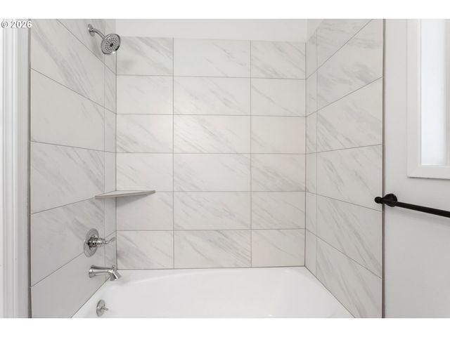 1904 Se 80TH Ave, Portland, OR 97215