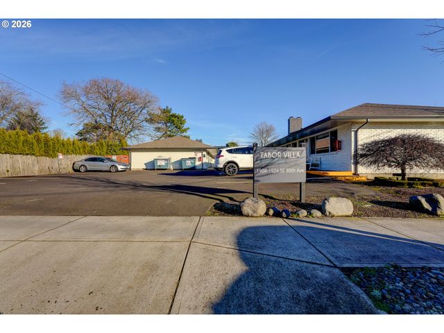 1904 Se 80TH Ave, Portland, OR 97215