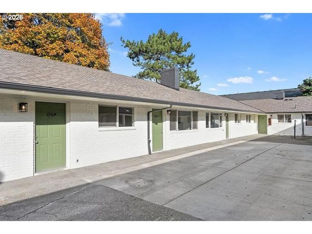 1904 Se 80TH Ave, Portland, OR 97215