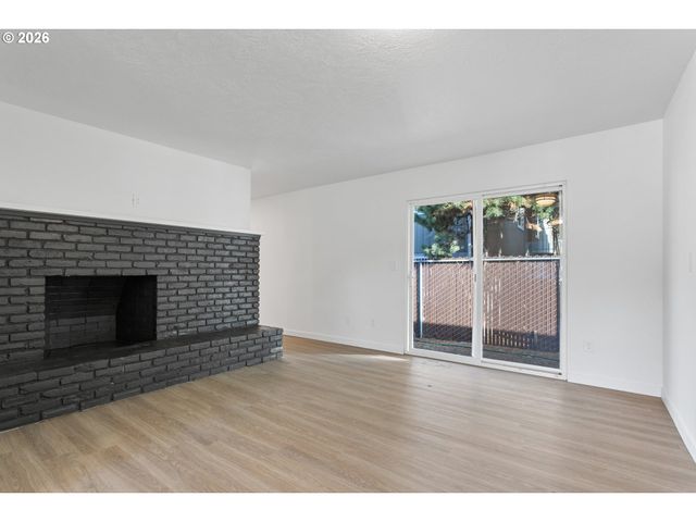 1904 Se 80TH Ave, Portland, OR 97215