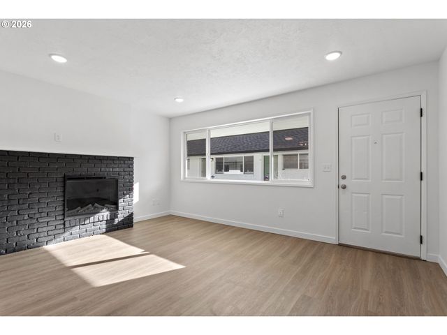 1904 Se 80TH Ave, Portland, OR 97215