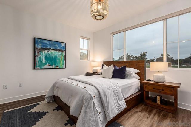 1120 Sea Glass Way, Oceanside, CA 92054