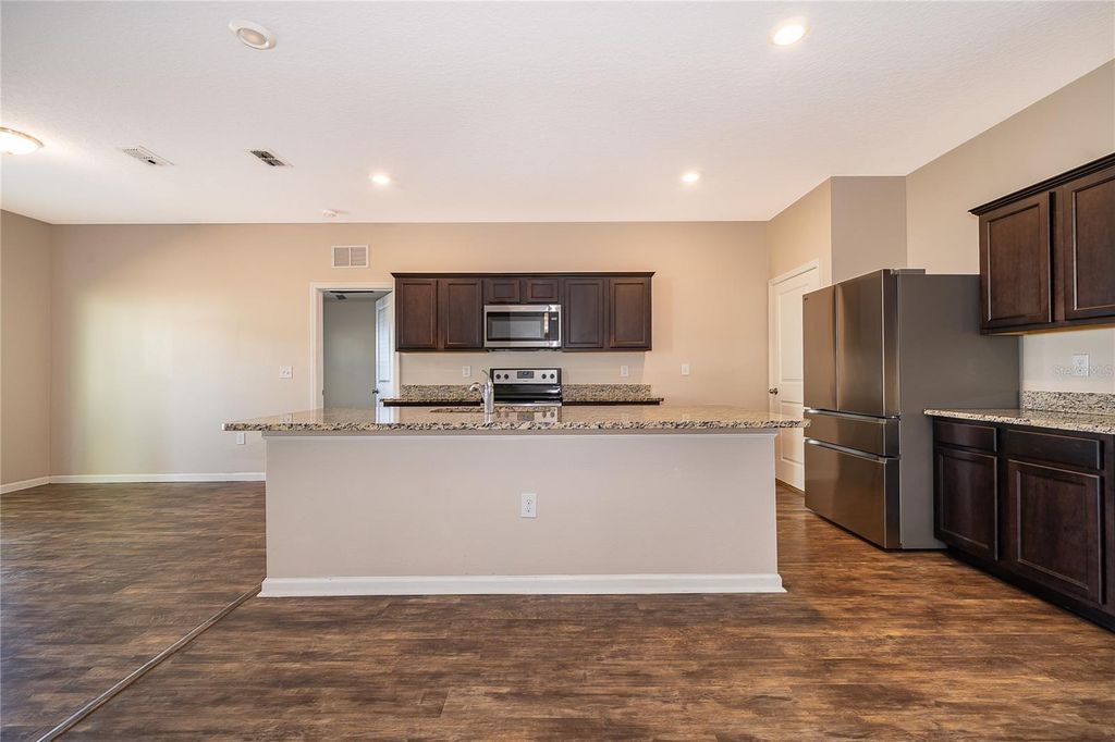 Image 4 of property listing at 15824 SURFBIRD COURT, Mascotte, FL 34753