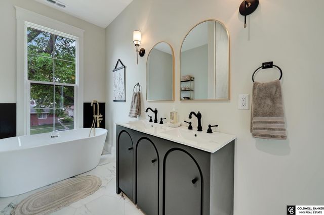 149 N 1st Street, Seward, NE 68434