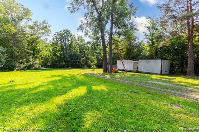 14066 N Clio Road, Clio, MI 48420