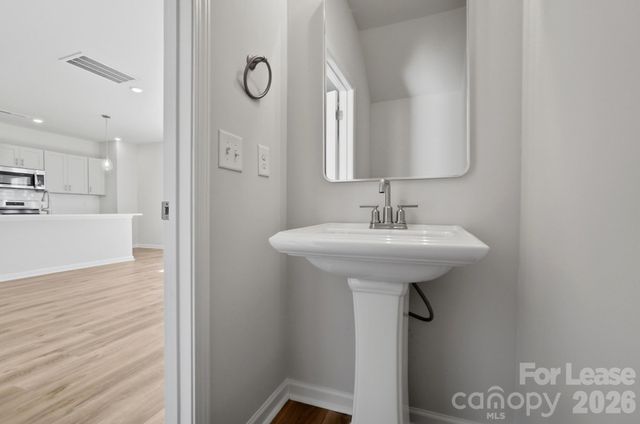 4017 Jenison Valley Court, Charlotte, NC 28214