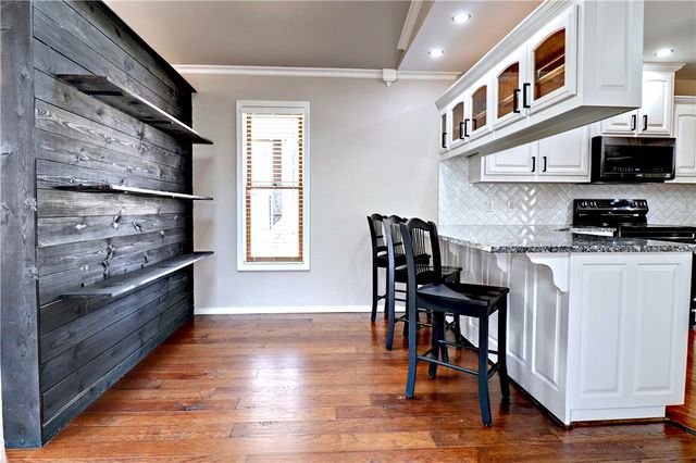 9933 Buckskin Circle, Rogers, AR 72758