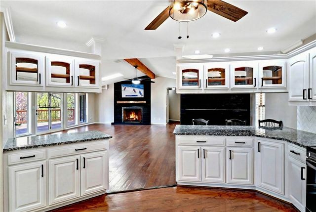 9933 Buckskin Circle, Rogers, AR 72758