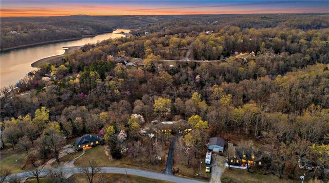 9933 Buckskin Circle, Rogers, AR 72758