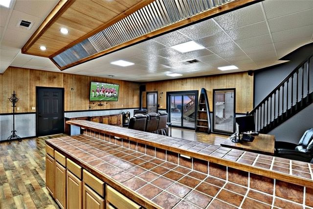 9933 Buckskin Circle, Rogers, AR 72758