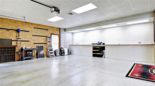 9933 Buckskin Circle, Rogers, AR 72758