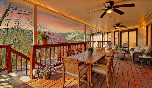 9933 Buckskin Circle, Rogers, AR 72758