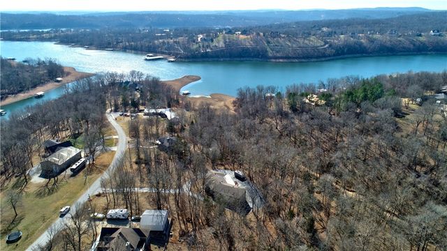 9933 Buckskin Circle, Rogers, AR 72758