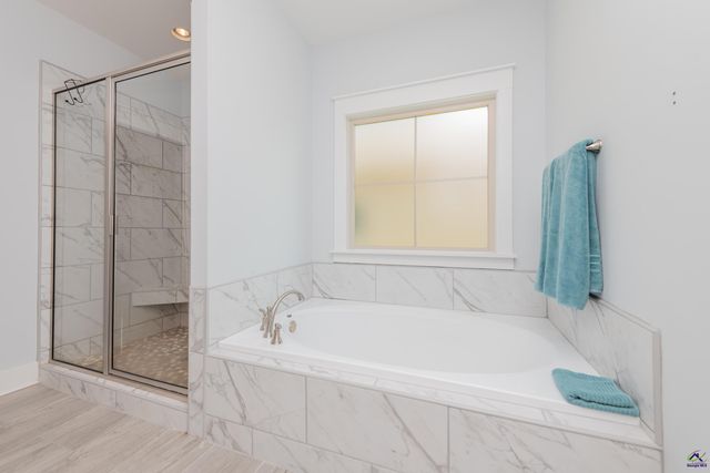 202 Brook Hollow Court, Kathleen, GA 31047