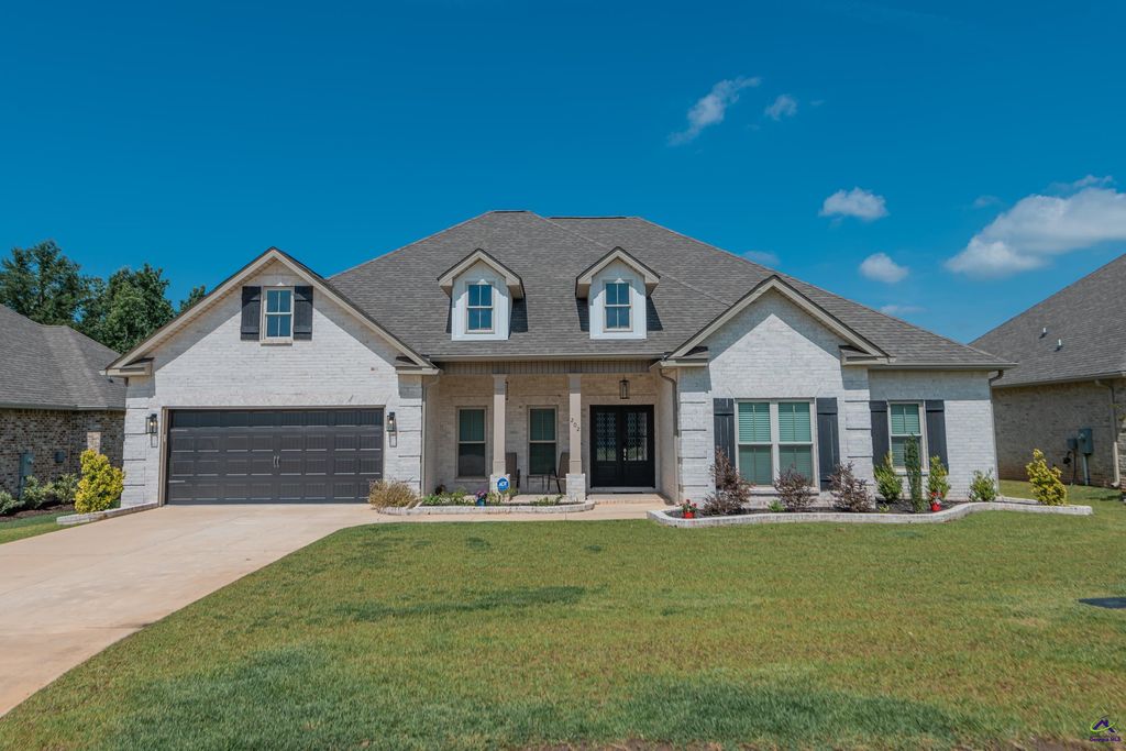 202 Brook Hollow Court, Kathleen, GA 31047