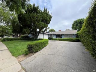 22607 Collins Street, Woodland Hills, CA 91367