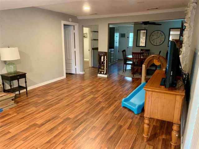 116 Cottonwood Trail, Gun Barrel City, TX 75156