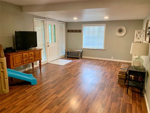 116 Cottonwood Trail, Gun Barrel City, TX 75156
