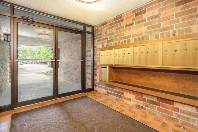 220 8th Street S B2, Fargo, ND 58103