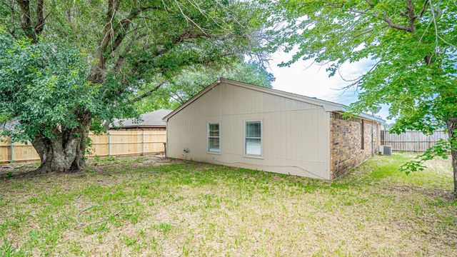 5126 Hawkins Cemetery Road, Arlington, TX 76017