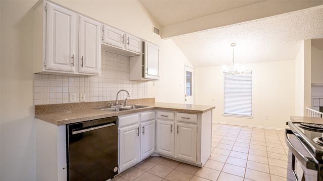 5126 Hawkins Cemetery Road, Arlington, TX 76017