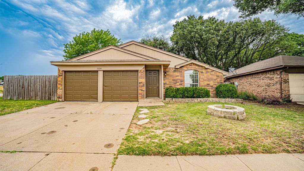5126 Hawkins Cemetery Road, Arlington, TX 76017