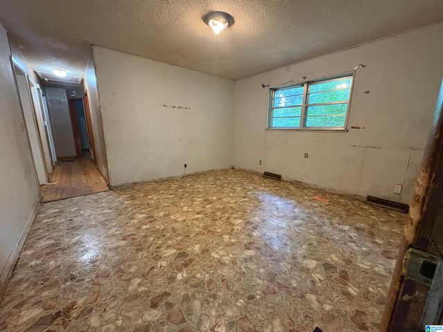 1914 3RD STREET NW, Center Point, AL 35215