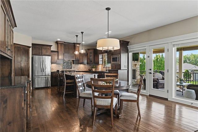 15053 Eagle Lane, Parkville, MO 64152