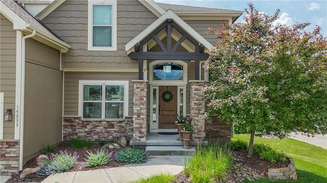 15053 Eagle Lane, Parkville, MO 64152
